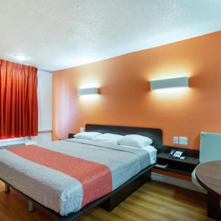 Motel 6-Houston, Tx - East 외부 사진