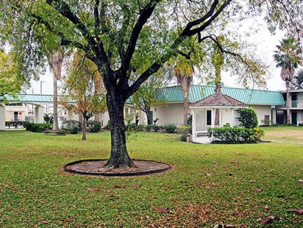 Motel 6-Houston, Tx - East 외부 사진